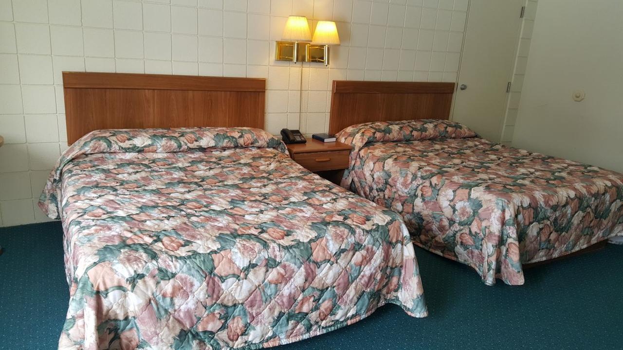 Oakridge Motel Newaygo Eksteriør billede