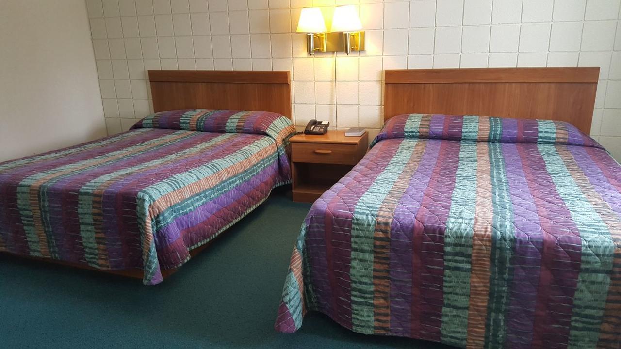 Oakridge Motel Newaygo Eksteriør billede